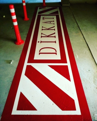 otopark trafik işareti boyama, otopark trafik uyarısı boyama, otopark uyarı işareti boyama,